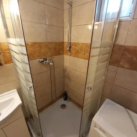 Warm Place In Old Town Βουκουρέστι