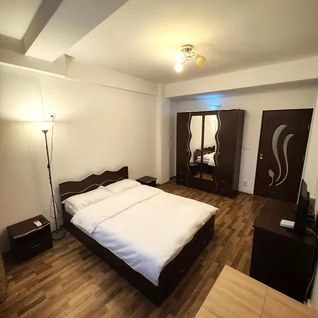 Warm Place In Old Town דירה